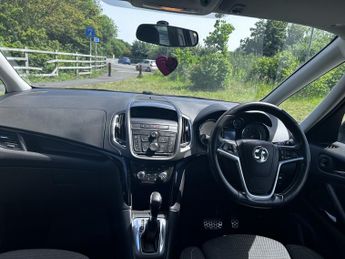 VAUXHALL ZAFIRA TOURER 2.0 CDTi SRi