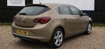 VAUXHALL ASTRA 2.0 CDTi SRi