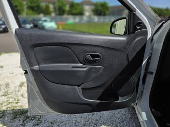 DACIA SANDERO 1.2 Ambiance 1.2 16V 75