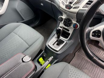FORD FIESTA 1.4 Zetec