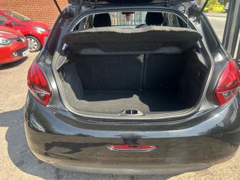 PEUGEOT 208 1.2 PureTech Active