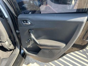 PEUGEOT 208 1.2 PureTech Active