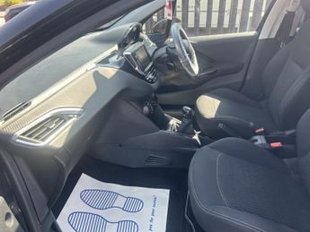 PEUGEOT 208 1.2 PureTech Active