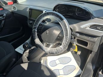PEUGEOT 208 1.2 PureTech Active