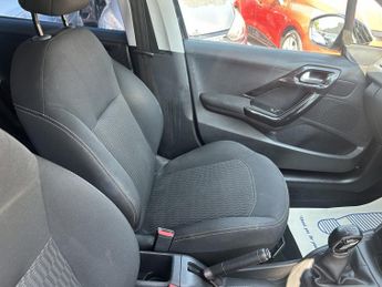 PEUGEOT 208 1.2 PureTech Active