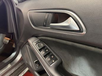 MERCEDES-BENZ GLA 2.1 GLA220d AMG Line
