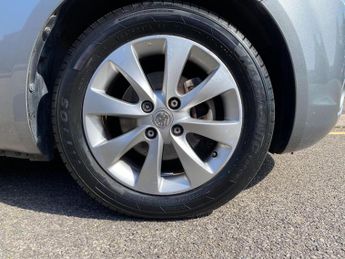 VAUXHALL AGILA 1.2 VVT SE Auto Euro 5 5dr