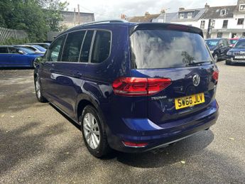 VOLKSWAGEN TOURAN 2.0 TDI BlueMotion Tech SE Family
