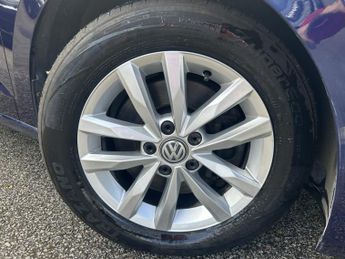 VOLKSWAGEN TOURAN 2.0 TDI BlueMotion Tech SE Family