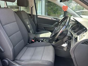 VOLKSWAGEN TOURAN 2.0 TDI BlueMotion Tech SE Family