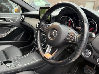MERCEDES-BENZ GLA 2.1 GLA200d Sport Premium Plus