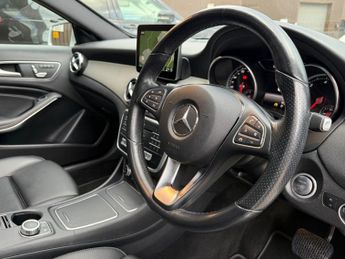MERCEDES-BENZ GLA 2.1 GLA200d Sport Premium Plus