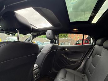 MERCEDES-BENZ GLA 2.1 GLA200d Sport Premium Plus