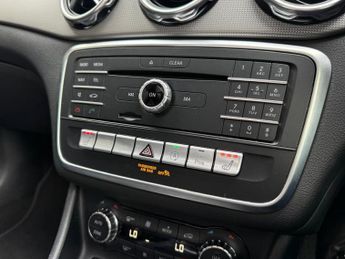 MERCEDES-BENZ GLA 2.1 GLA200d Sport Premium Plus