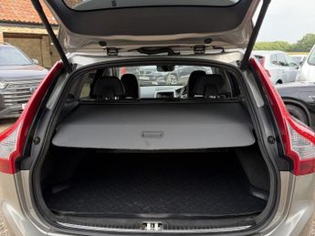 VOLVO XC60 2.4 SE Lux D4 AWD (181hp)