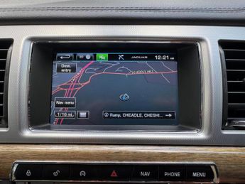 JAGUAR XF 2.2d Premium Luxury Auto Euro 5 (s/s) 4dr