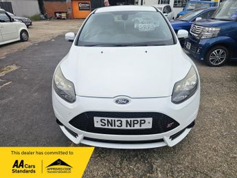 Ford Focus 2.0 T EcoBoost ST-2