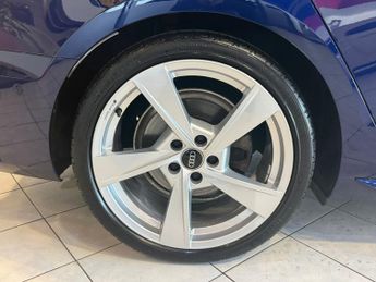 AUDI A4 2.0 TFSI 40 S line(cat-s)