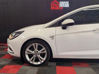 VAUXHALL ASTRA 1.6 CDTi BlueInjection SRi Nav