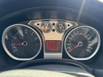 FORD FOCUS 1.6 Zetec 5dr Auto