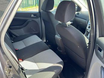 FORD FOCUS 1.6 Zetec 5dr Auto
