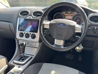 FORD FOCUS 1.6 Zetec 5dr Auto