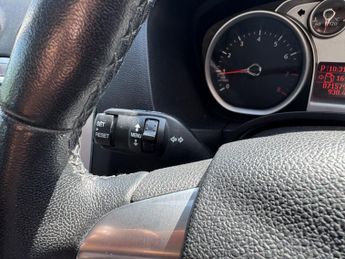 FORD FOCUS 1.6 Zetec 5dr Auto