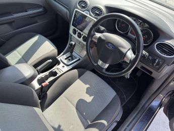 FORD FOCUS 1.6 Zetec 5dr Auto