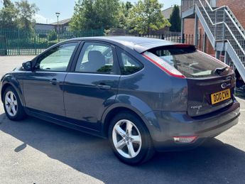 FORD FOCUS 1.6 Zetec 5dr Auto
