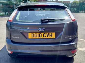 FORD FOCUS 1.6 Zetec 5dr Auto