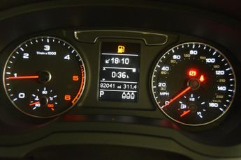 AUDI Q3 2.0 TDI S line Plus