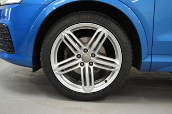 AUDI Q3 2.0 TDI S line Plus