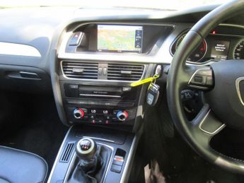 AUDI A4 2.0 TDI ultra SE Technik - Full heated leather - 20 Road Tax - S