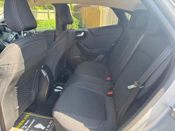 FORD PUMA 1.0 T EcoBoost Titanium