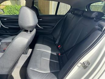 BMW 1 SERIES 1.6 116i SE 5-door