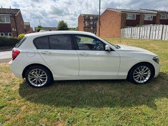 BMW 1 SERIES 1.6 116i SE 5-door