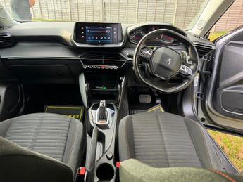 PEUGEOT 2008 1.2 PureTech Active