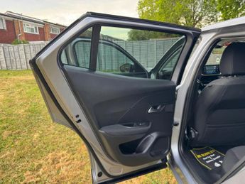 PEUGEOT 2008 1.2 PureTech Active