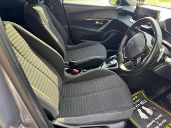 PEUGEOT 2008 1.2 PureTech Active