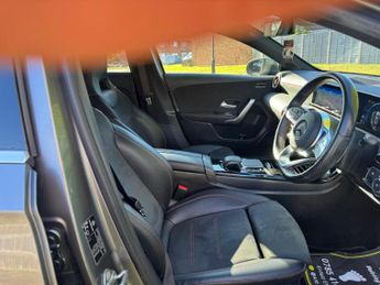MERCEDES-BENZ A CLASS 1.3 A200 AMG Line