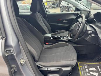 PEUGEOT E-208 50kWh Active