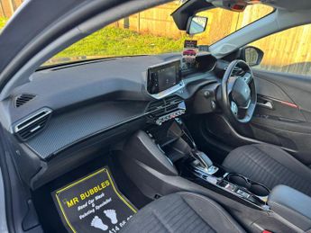 PEUGEOT E-208 50kWh Active