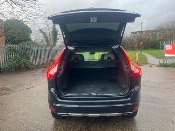 VOLVO XC60 2.0 SE Nav D4