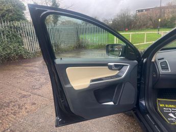 VOLVO XC60 2.0 SE Nav D4