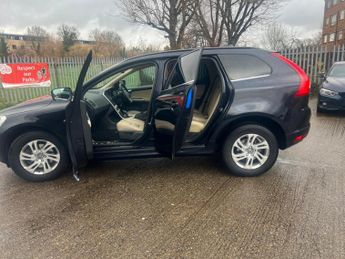 VOLVO XC60 2.0 SE Nav D4