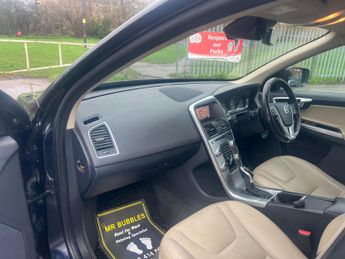 VOLVO XC60 2.0 SE Nav D4