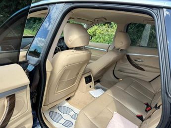 BMW 3 SERIES GRAN TURISMO 2.0 320i Luxury