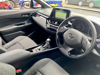 TOYOTA C-HR 1.8 VVT-h Design