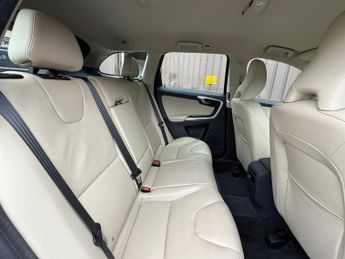 VOLVO XC60 2.0 SE Lux D4