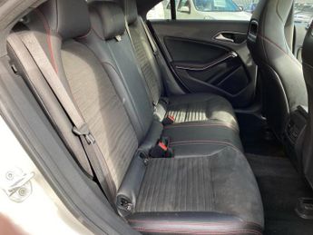 MERCEDES-BENZ CLA 1.6 CLA180 AMG Sport